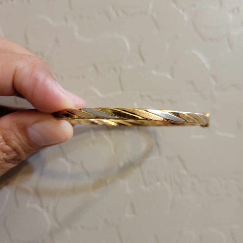 18k Authentic Saudi Gold Tricolor Bangle